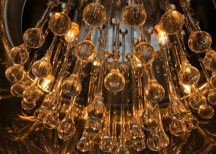 Like At * وارسو