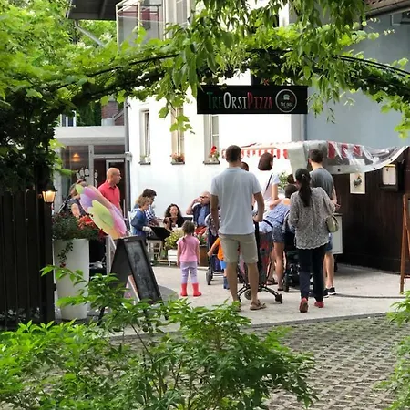 Like At דירה ורשה