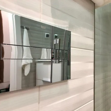 Like At דירה ורשה